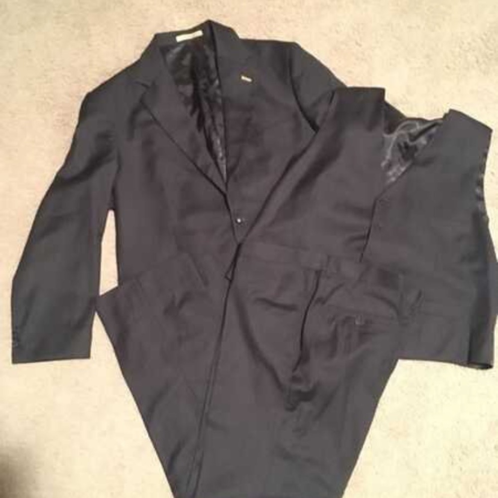 Indochino Black Pinstripe Suit Three-Piece Suit 46r